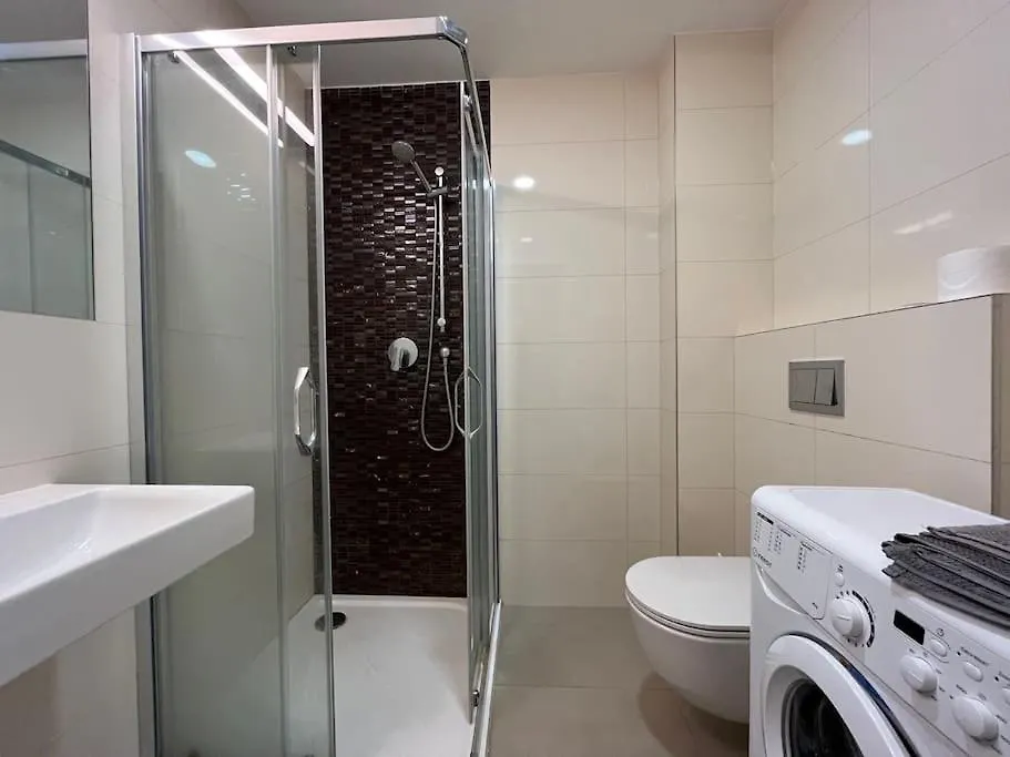Cosy Apartment On Metro Muzeum - Grand Canyon Prague