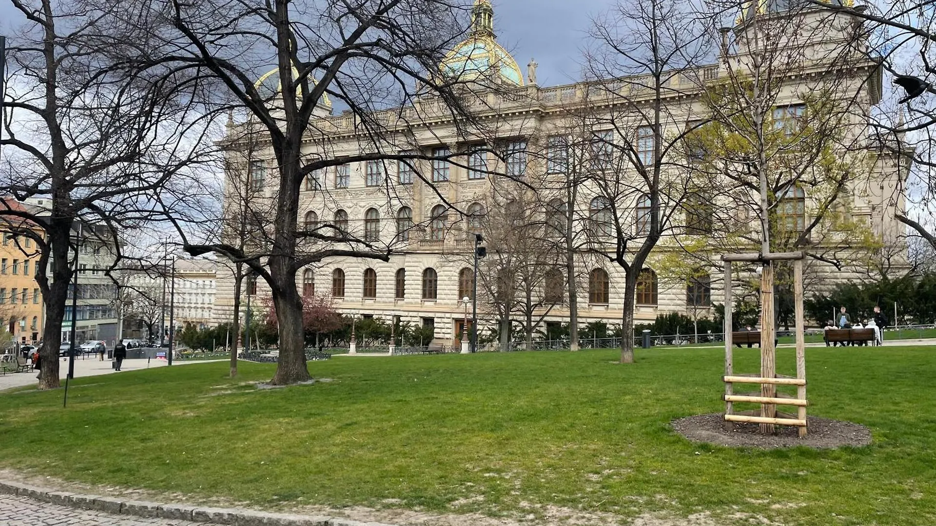 Cosy Apartment On Metro Muzeum - Grand Canyon Prague